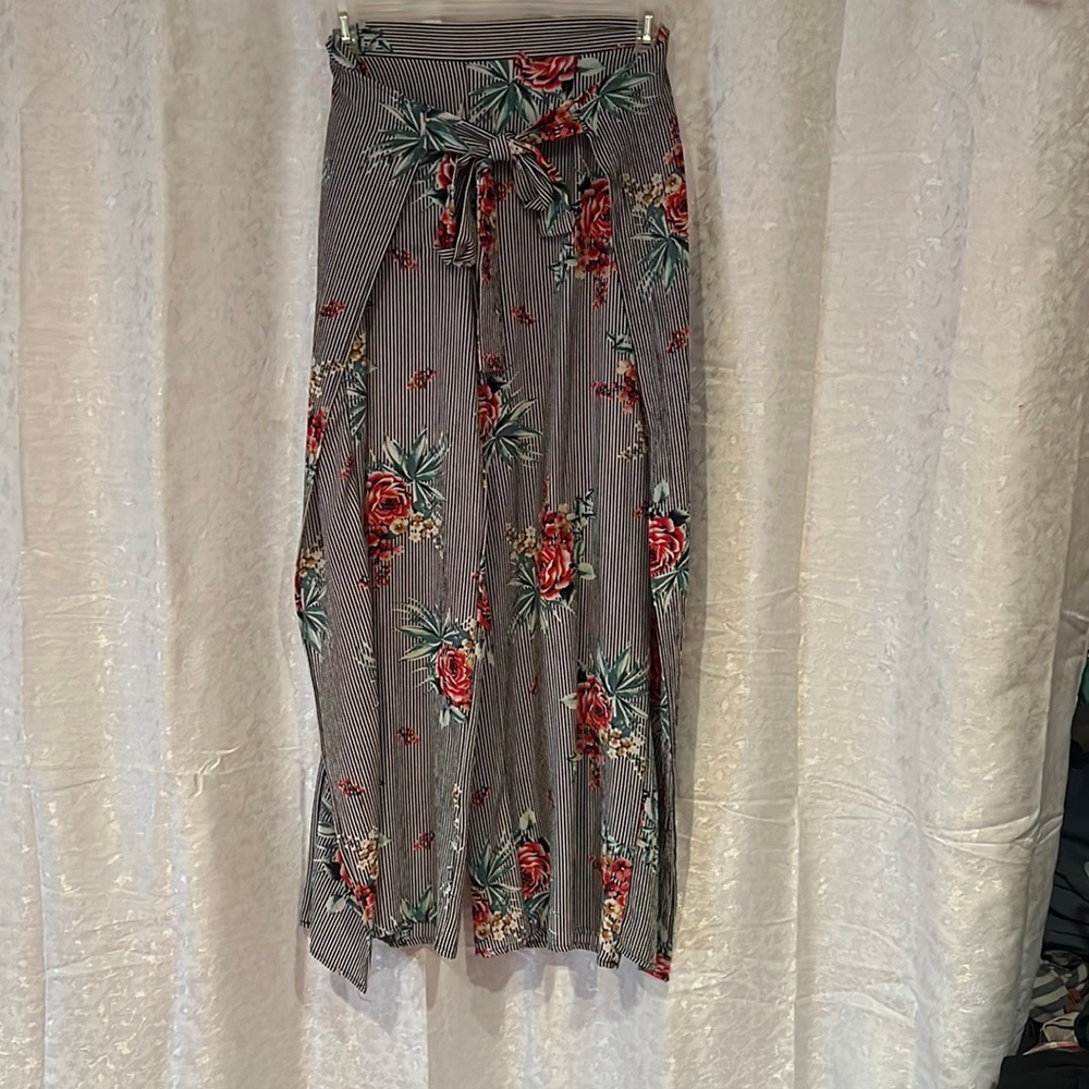 Wide leg pants